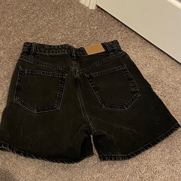 Zara black Women’s jean shorts - Picture 2 of 3